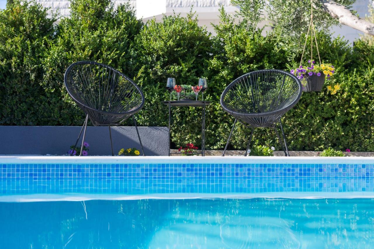Apartments Lidija - Sea View Apartment With Exclusive Right Of Using Hot Tub Or Split Level Apartment With Exclusive Right Of Using Pool Podstrana Esterno foto