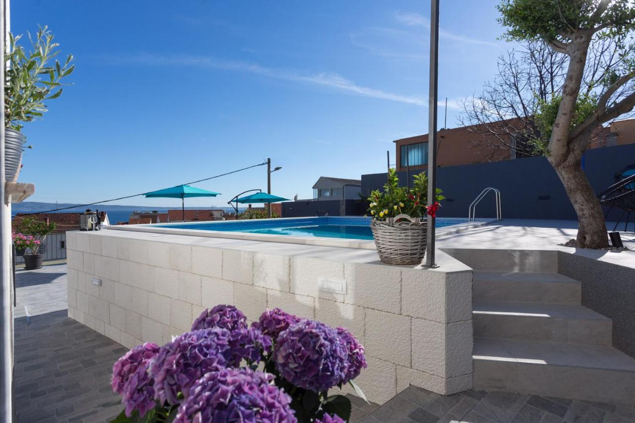 Apartments Lidija - Sea View Apartment With Exclusive Right Of Using Hot Tub Or Split Level Apartment With Exclusive Right Of Using Pool Podstrana Esterno foto