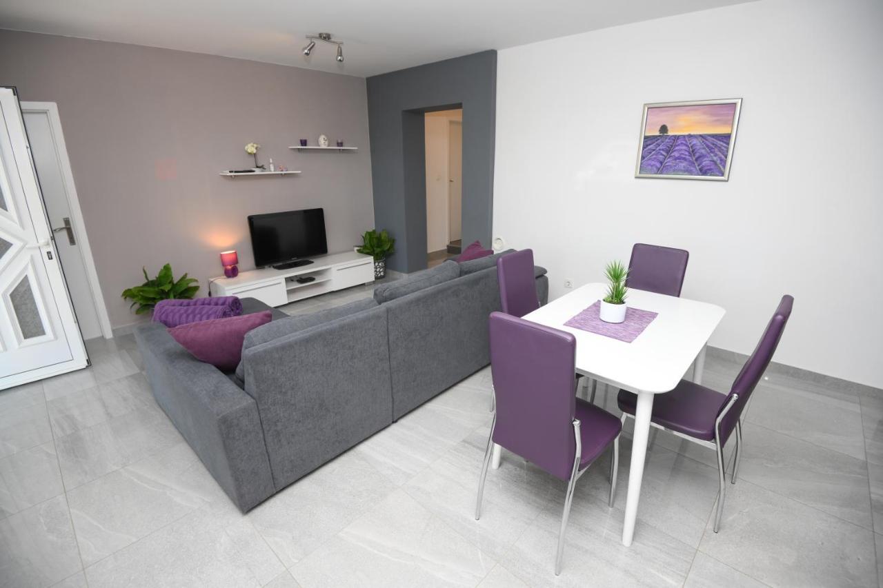 Apartments Lidija - Sea View Apartment With Exclusive Right Of Using Hot Tub Or Split Level Apartment With Exclusive Right Of Using Pool Podstrana Esterno foto