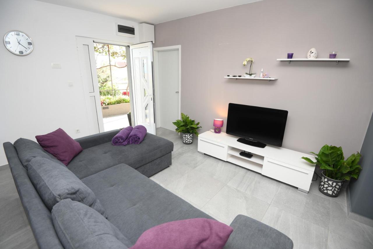 Apartments Lidija - Sea View Apartment With Exclusive Right Of Using Hot Tub Or Split Level Apartment With Exclusive Right Of Using Pool Podstrana Esterno foto