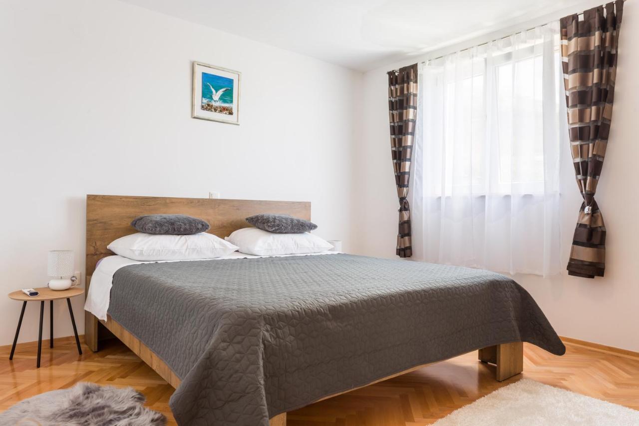 Apartments Lidija - Sea View Apartment With Exclusive Right Of Using Hot Tub Or Split Level Apartment With Exclusive Right Of Using Pool Podstrana Esterno foto