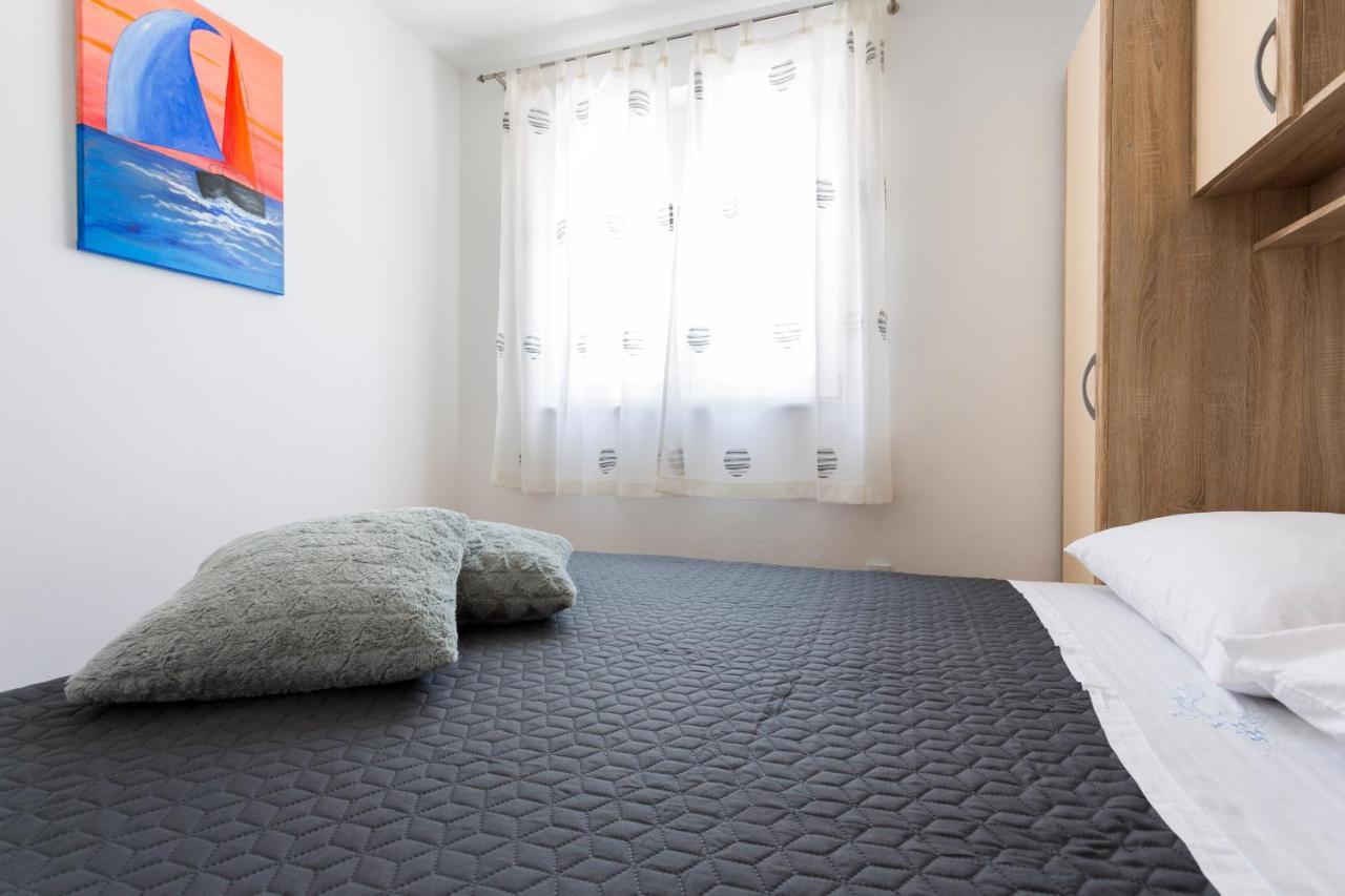 Apartments Lidija - Sea View Apartment With Exclusive Right Of Using Hot Tub Or Split Level Apartment With Exclusive Right Of Using Pool Podstrana Esterno foto